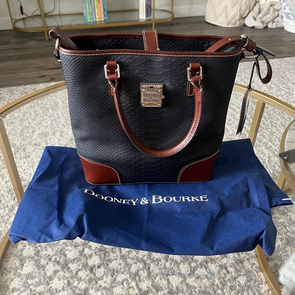 NWT Dooney & Bourke Claremont Phyton Medium Cayden Bag, Genuine Leather, Black - Picture 1 of 9